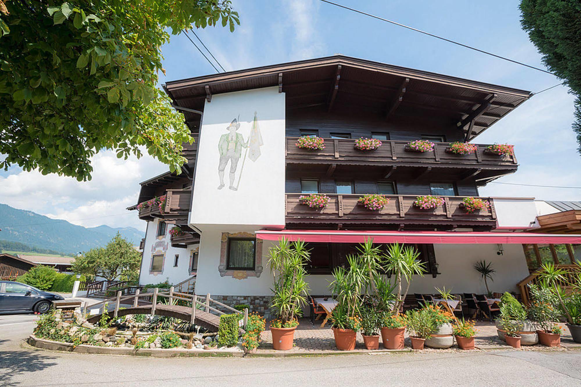 Gasthof Pension Alpenblick Radfeld Exterior photo